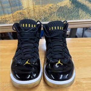 Jordan 11 Retro "Golden Gatorade" trainers, size 8